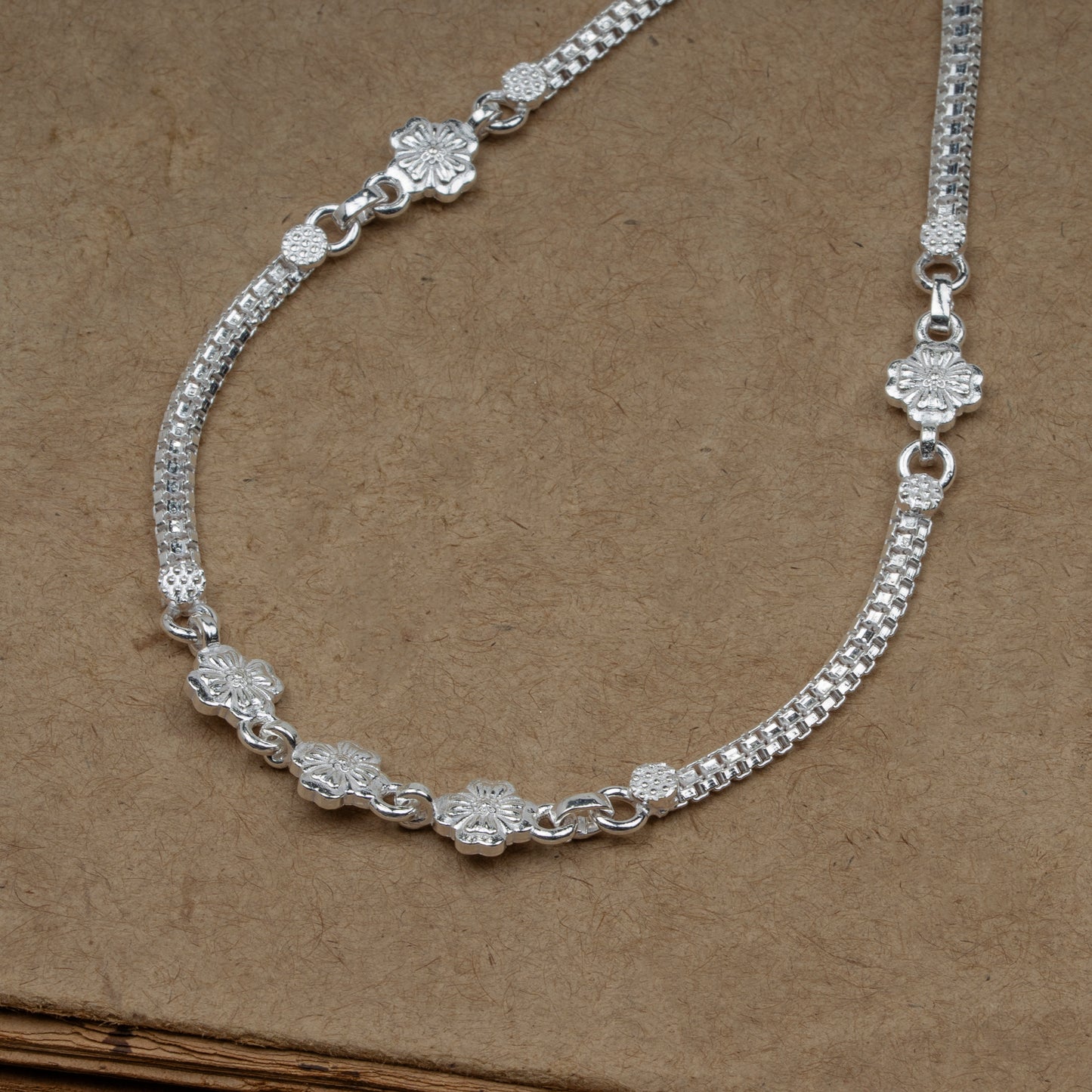 Pankhudi Lightweight Daily Wear Payal for Girls (Anklet)