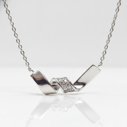 The Infinity Knot Pendant Set | Made With Pure 925 Silver