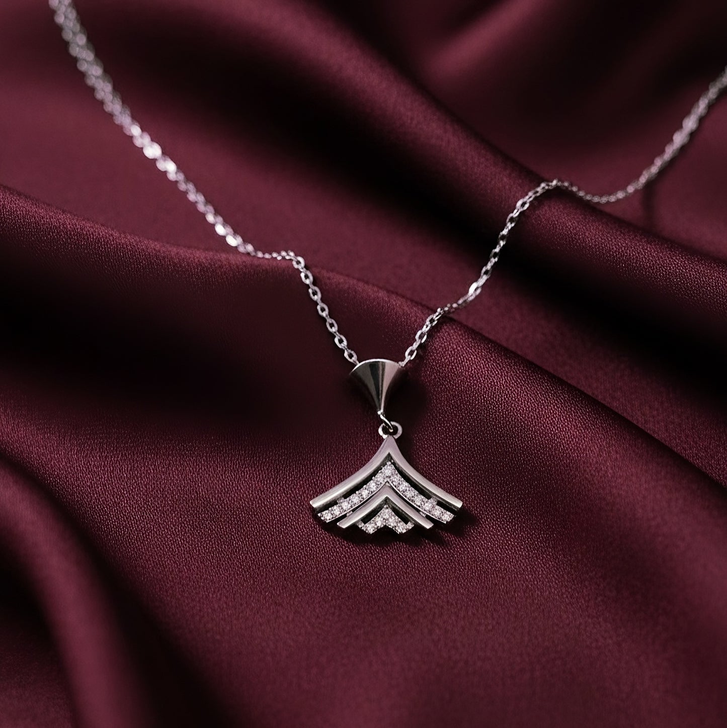 Minimal Chevron 92.5 Silver Pendant Set Elegant Daily Wear